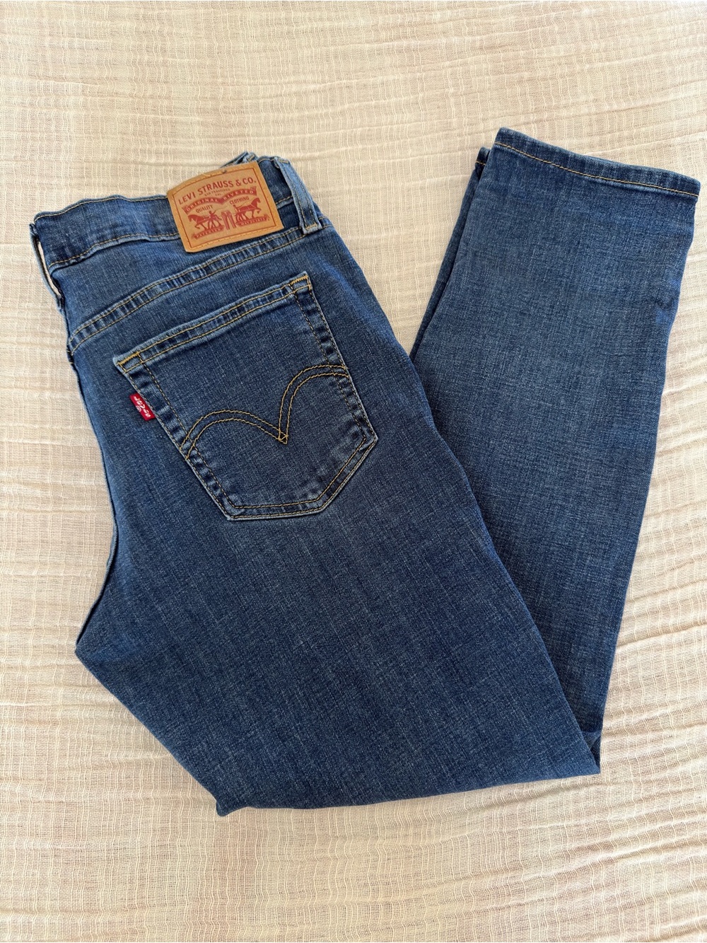 👖 Levi's Boyfriend Jeans - Size 27 👖